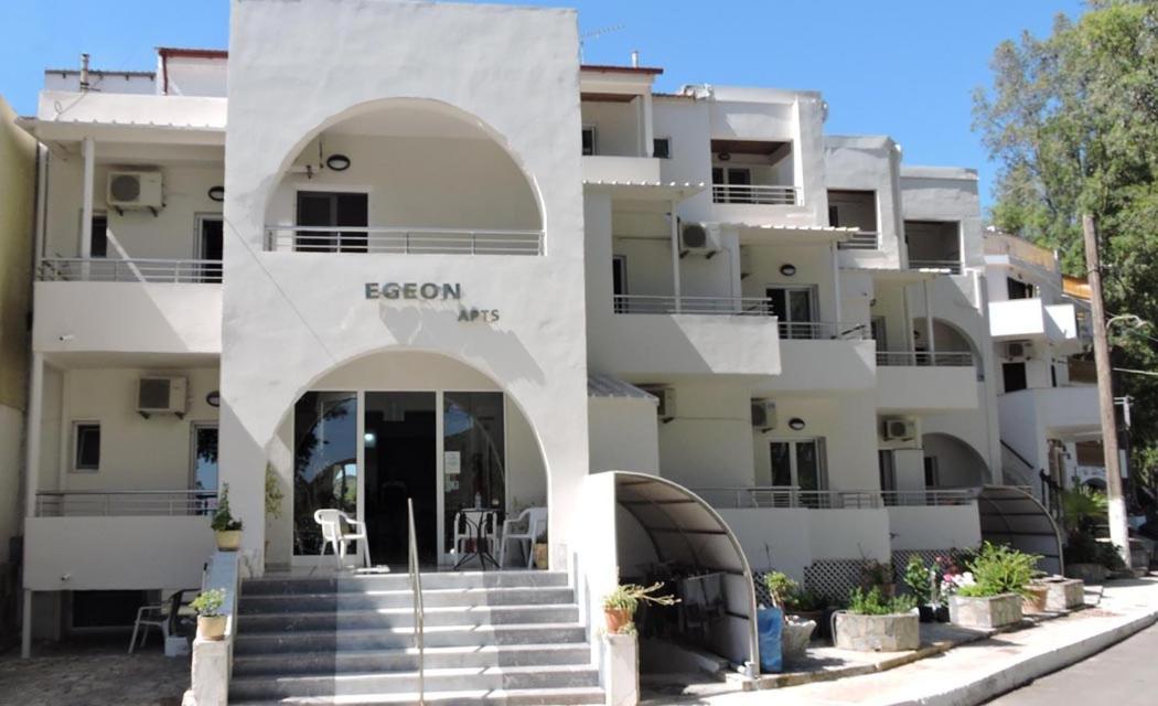 Egeon Rooms And Studios Georgioupoli Esterno foto